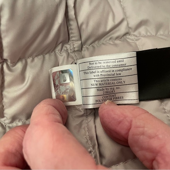 The North Face Women's
ThermoBall Eco Snap Jacket-Size Medium-Dove Grey Camo - Picture 13 of 15